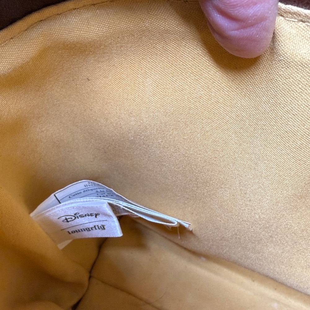 ⭐️Loungefly Disney Winnie the Pooh Group Hug satchel bag - Picture 8 of 13